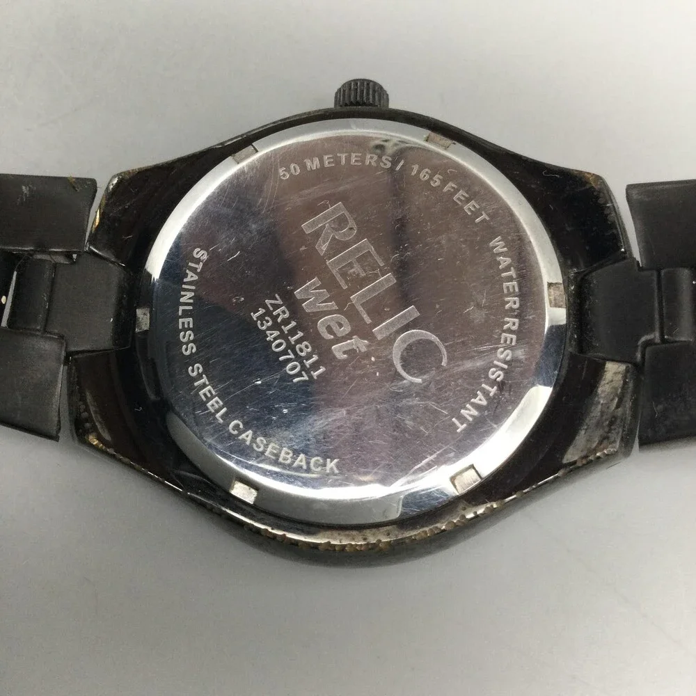 Relic Wet ZR11811 Mens Watch 40mm Black Dial Stainless Date New Battery 8.25